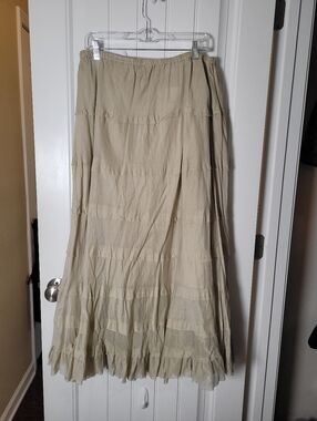 Cato Light Beige Tiered Maxi NWT Skirt.  Size 14/16w